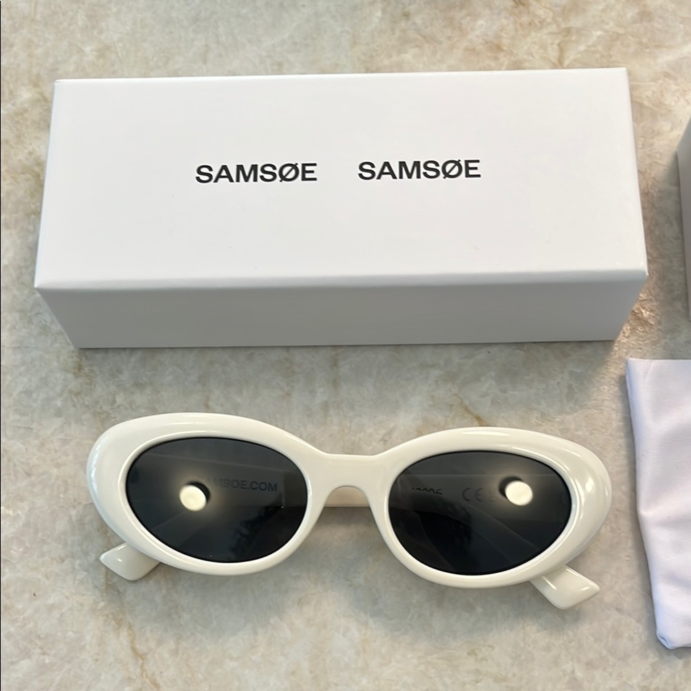 SAMSOE White Oval Sunglasses Minimalist Design